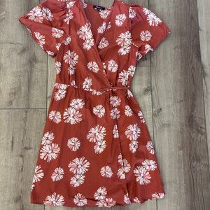 Madewell Rust Floral Wrap Mini Dress with White Daisy Print